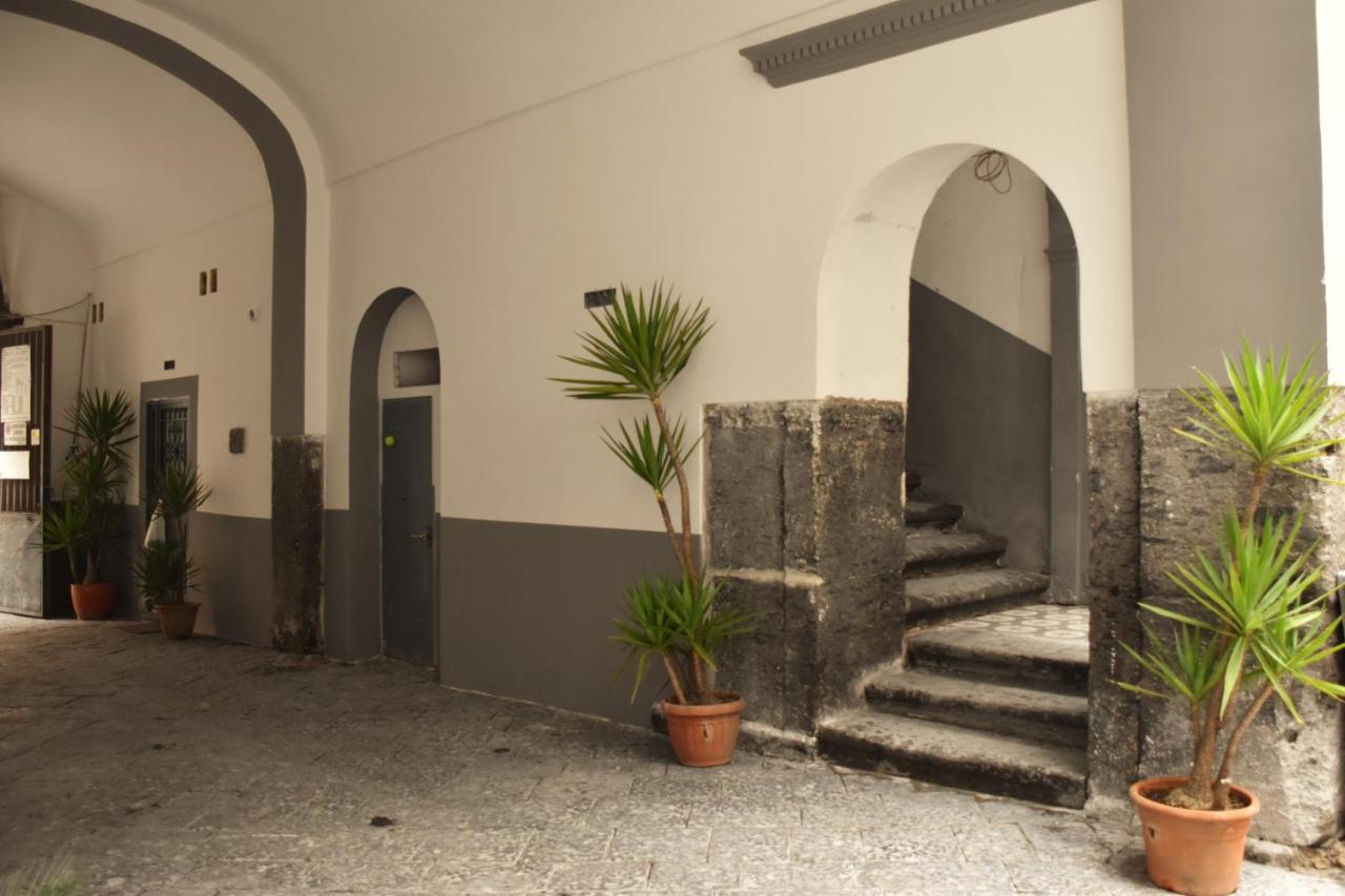 Varriale House Parking Free Small Car Naples Exterior photo
